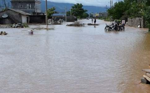 1999年夏季中昆仑山北坡诸河冰雪大洪水及其成因分析