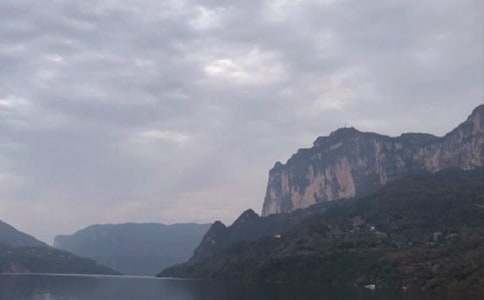 三峡黄牛岩风景区