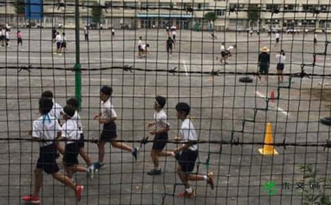 课间十分钟_小学生六年级作文